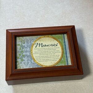 Moonlight Sonata Carson Home Accents v 8” Music Box 17982 Memories